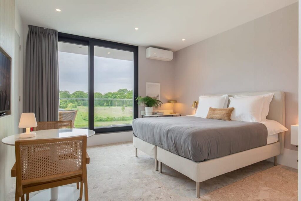 Studio with AC in Domburg | Summum Suites 4 Main Image