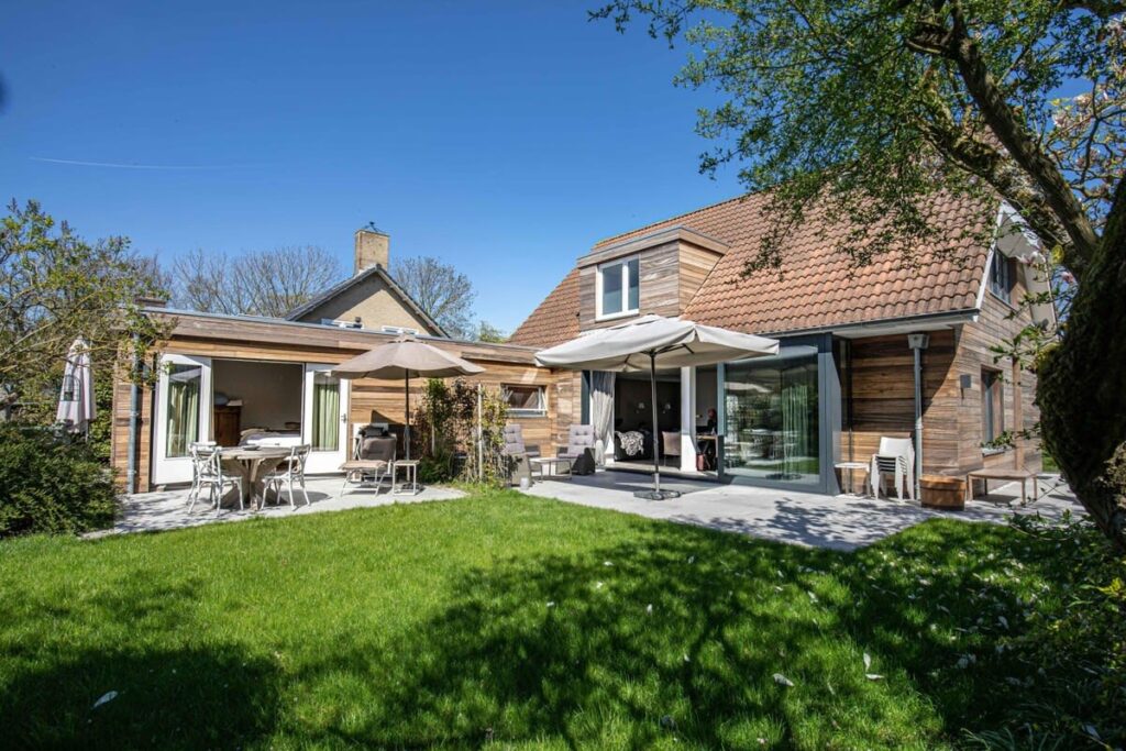 Luxury villa for the whole family in Domburg | Casembrootplein 23 Main Image