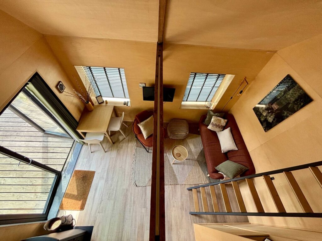 Tiny House mit Kamin in der Polderlandschaft | Tiny House Wood Main Image