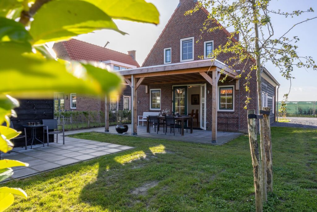 Holiday home with covered terrace on Resort Knuitershoek | Knuitershoek 104 Main Image