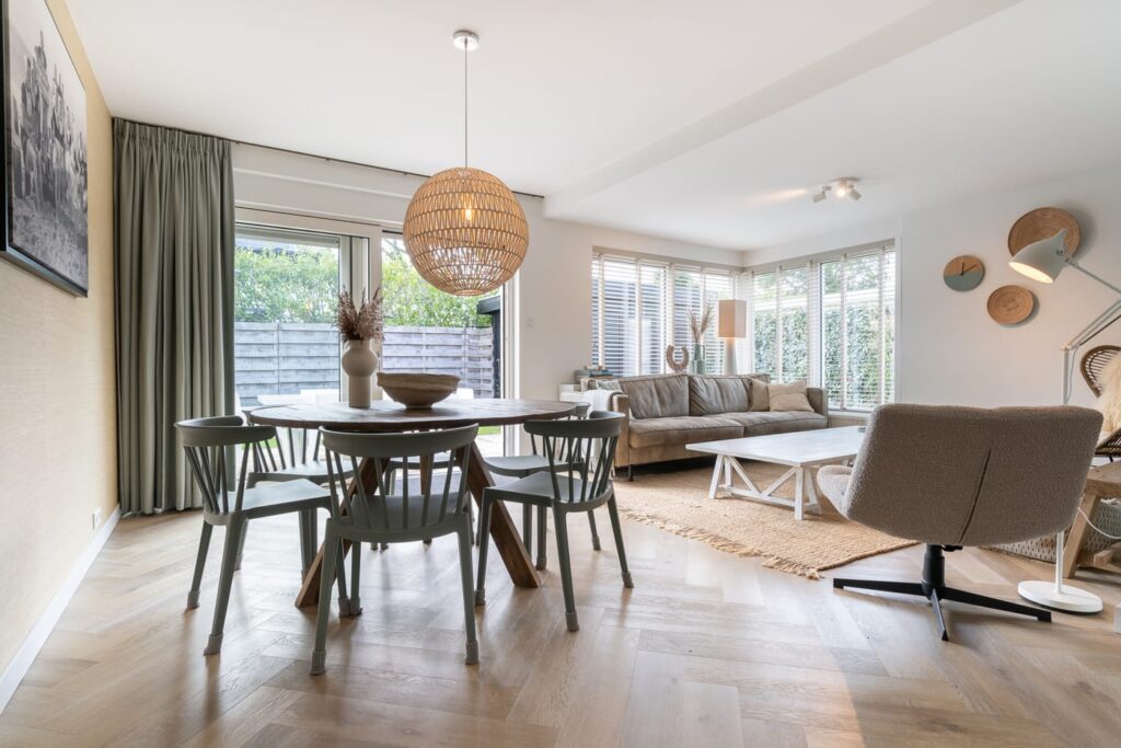 Holiday home at the foot of the dunes in Biggekerke | Beach Lodge Zilt Main Image