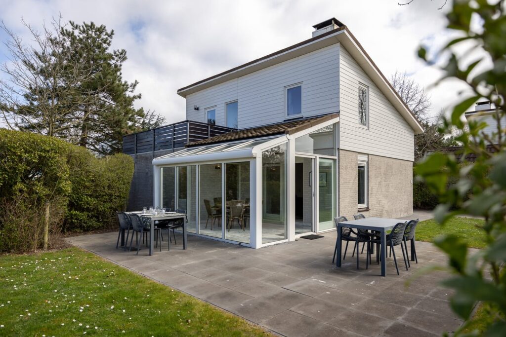 Ferienhaus mit Sauna in Kamperland | Cardium 37 Main Image