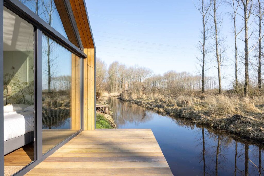 Tiny house by the water in Oud Ade | Tuin van Keet - 37 Main Image