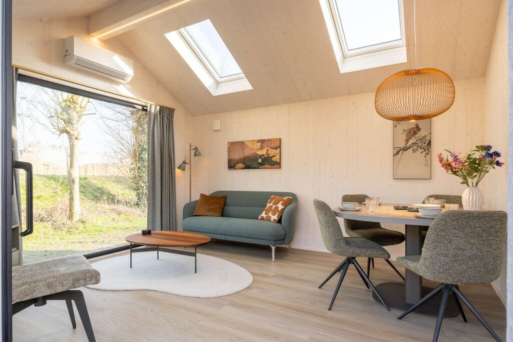 Tiny House with deck in Oud Ade | Tuin van Keet - 18 Main Image