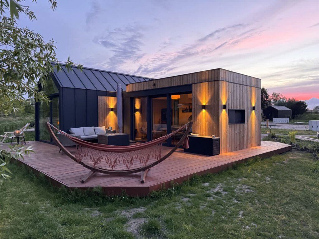 Tiny House with terrace in Oud Ade - Tuin van Keet - 38 Main Image